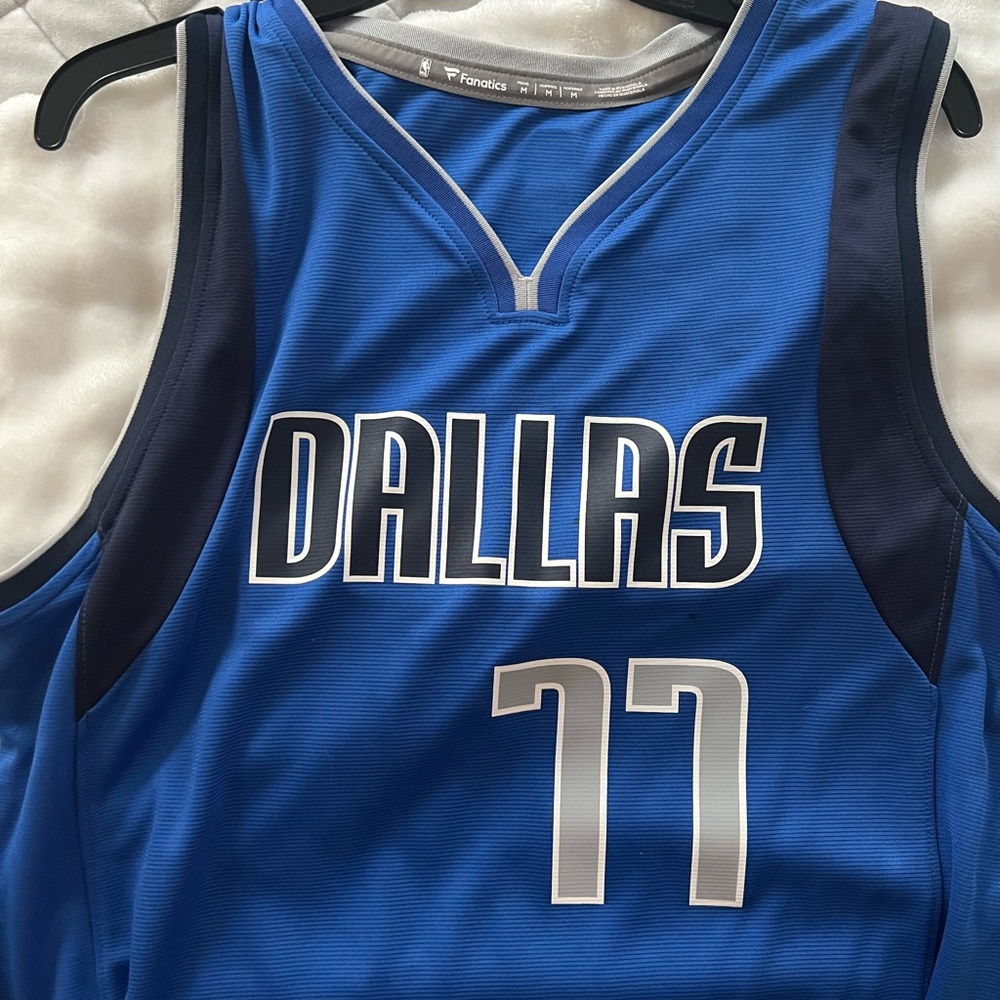 Fanatics Luka Doncic Dallas Mavericks Jersey